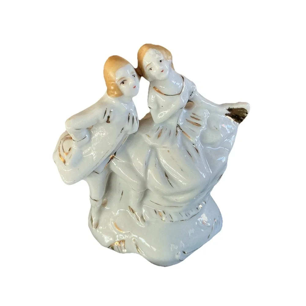 VTG Victorian Couple Porcelain Figurine White Gold Accent Made‎ In Japan 3x3